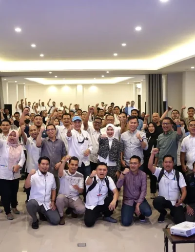 Spora Comm Mengisi Training