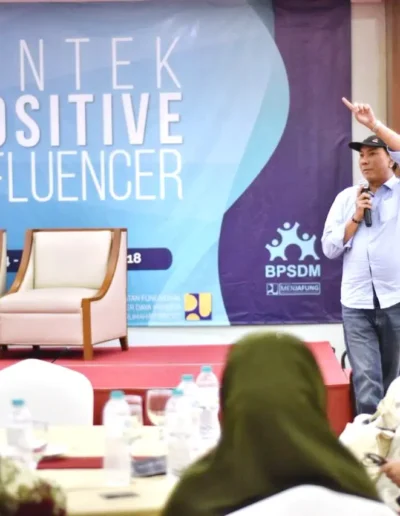 Spora Comm Mengisi Training